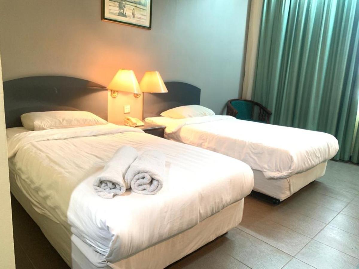 Super Oyo Capital O 90146 Alh Continental Resort Karak Buitenkant foto