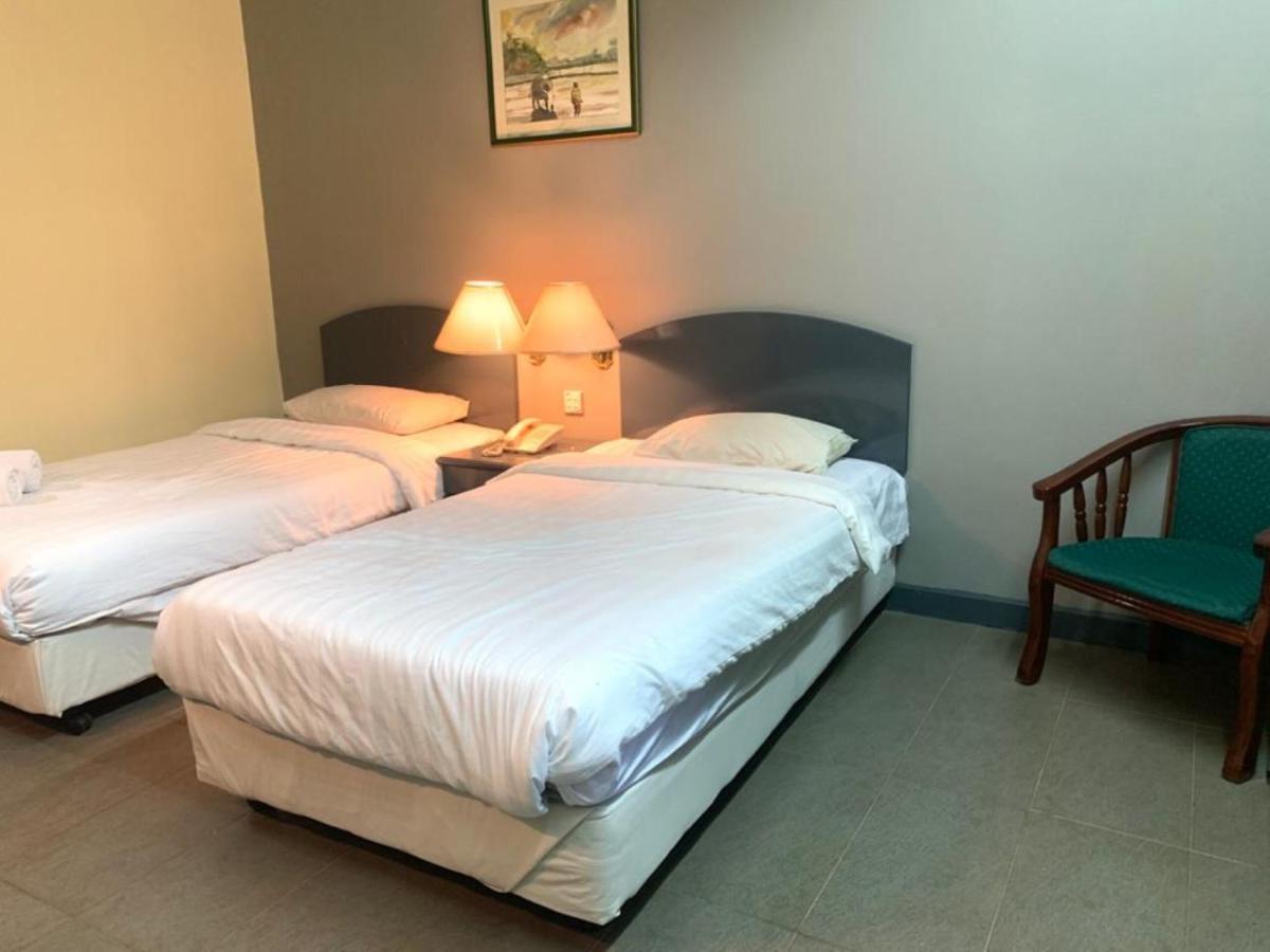 Super Oyo Capital O 90146 Alh Continental Resort Karak Buitenkant foto